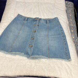 Ladies forever, 21 skirt jeans skirt size 29 never wore in great condition